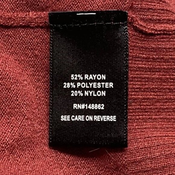 Torrid Open Front Cardigan Women's 00 M/L Maroon Tight Knit Duster Pockets EUC - Picture 9 of 10